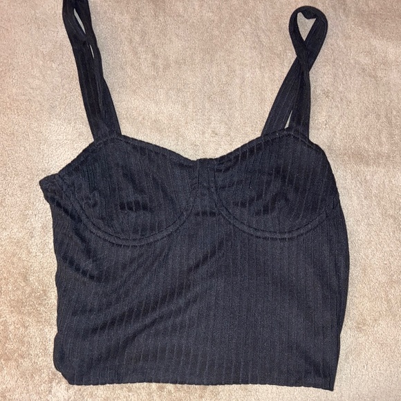 Black crop top - Picture 1 of 2